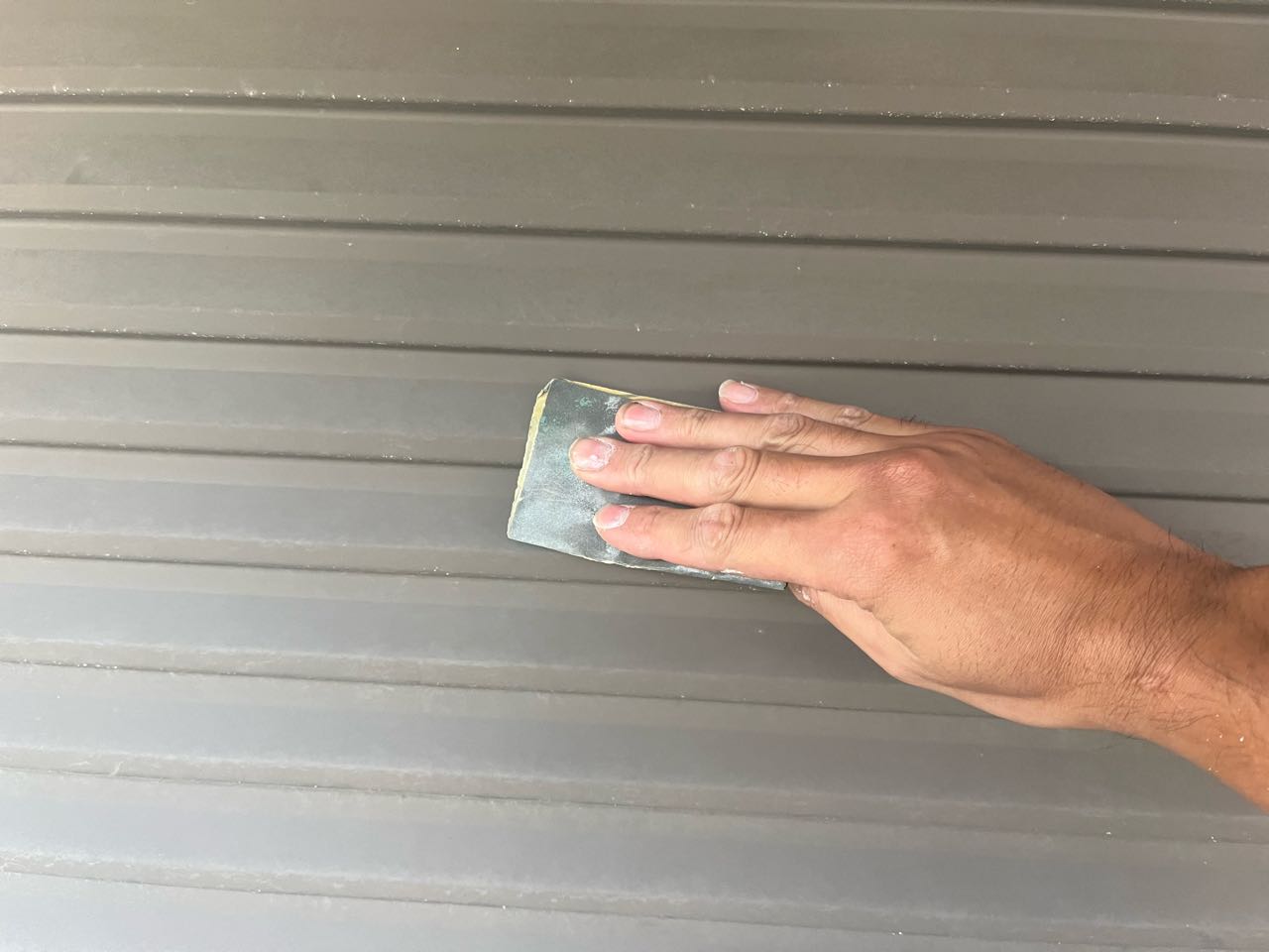 ケレン作業です。