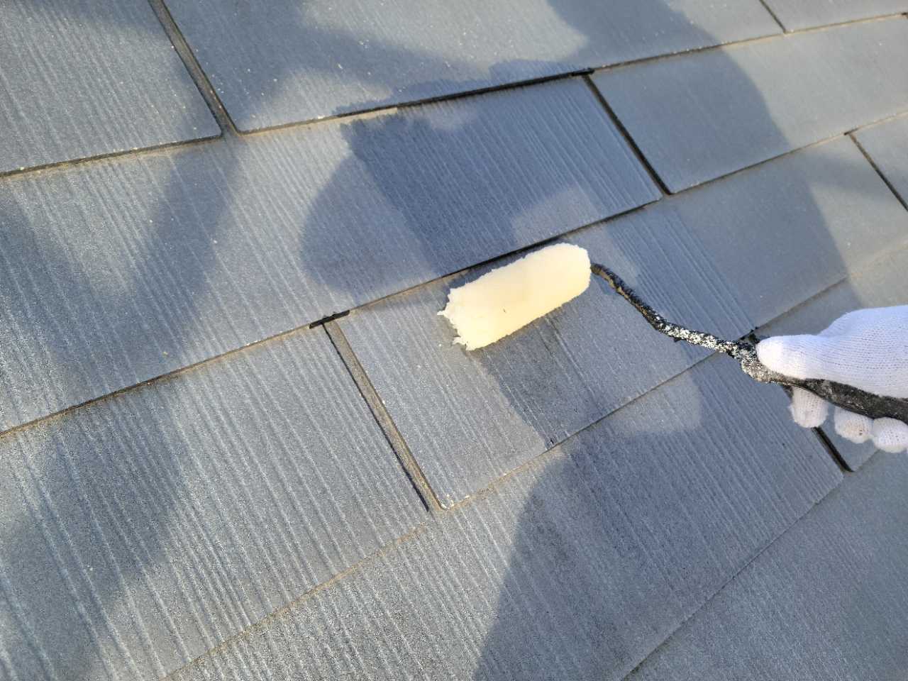 シーラー塗布1回目です。