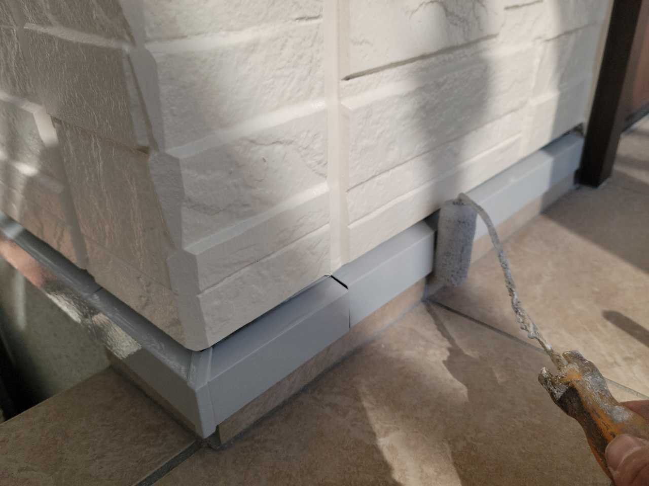 仕上げ塗装2回目です。