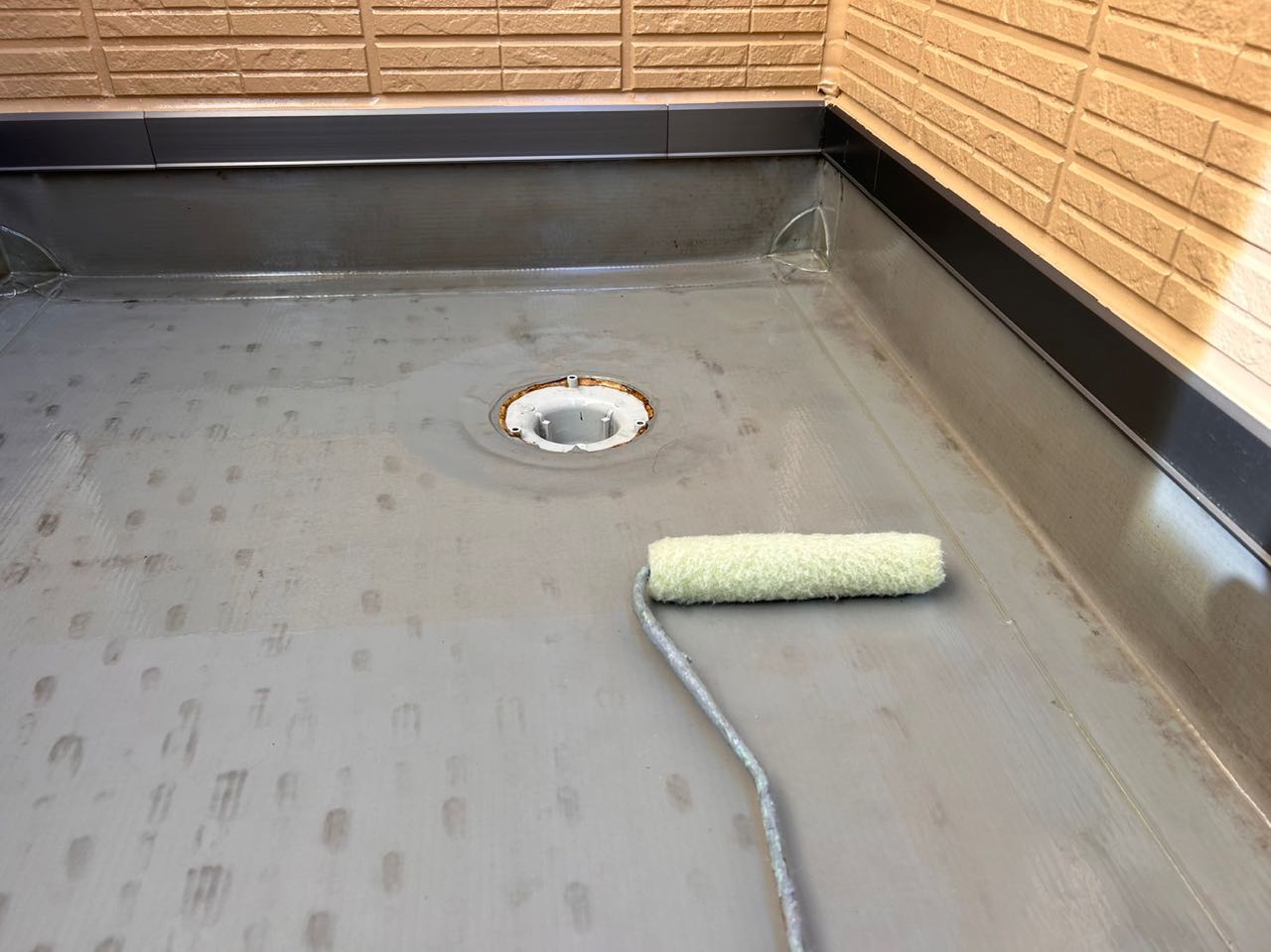 プライマー塗布します。