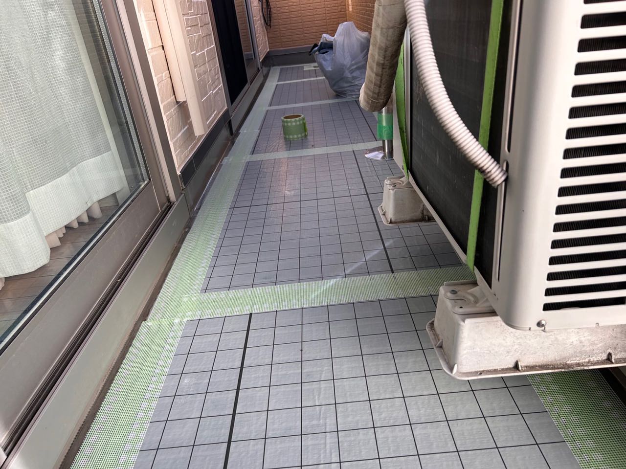 メッシュを貼り強度を上げます。