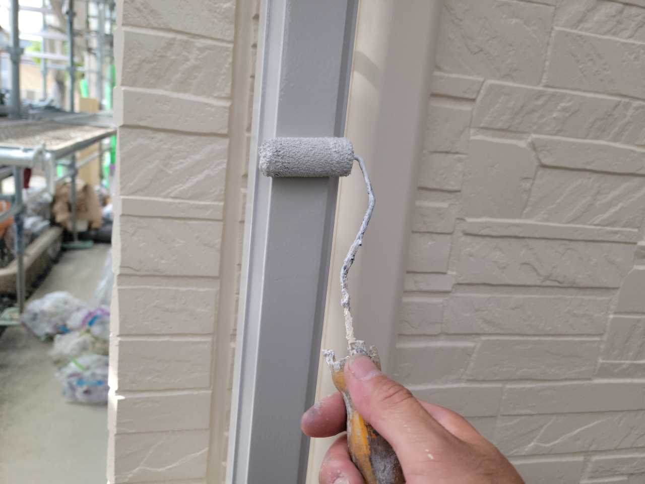 仕上げ塗装2回目です。