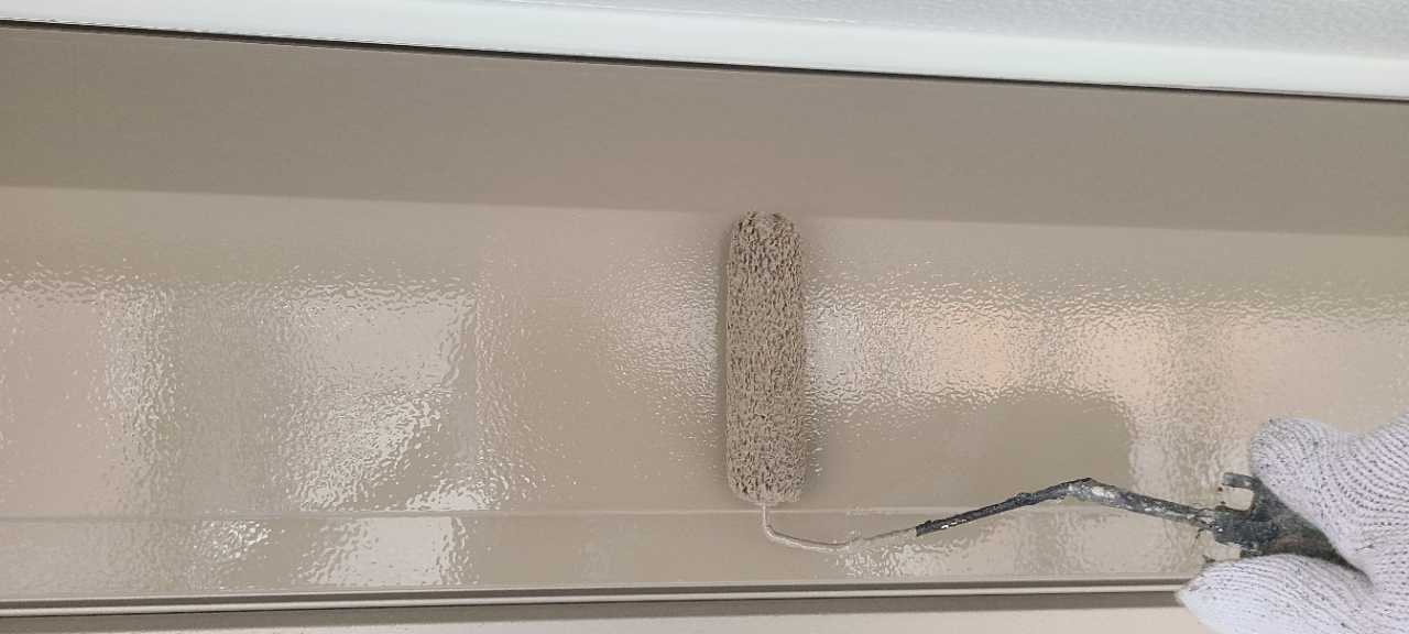 仕上げ塗装2回目です。