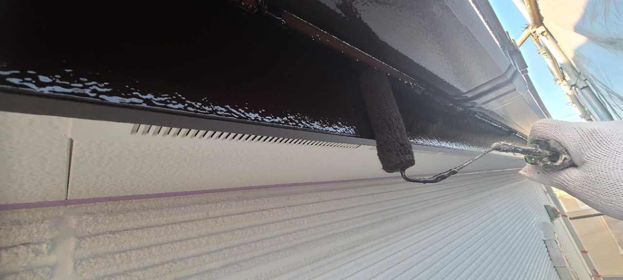 仕上げ塗装2回目です。