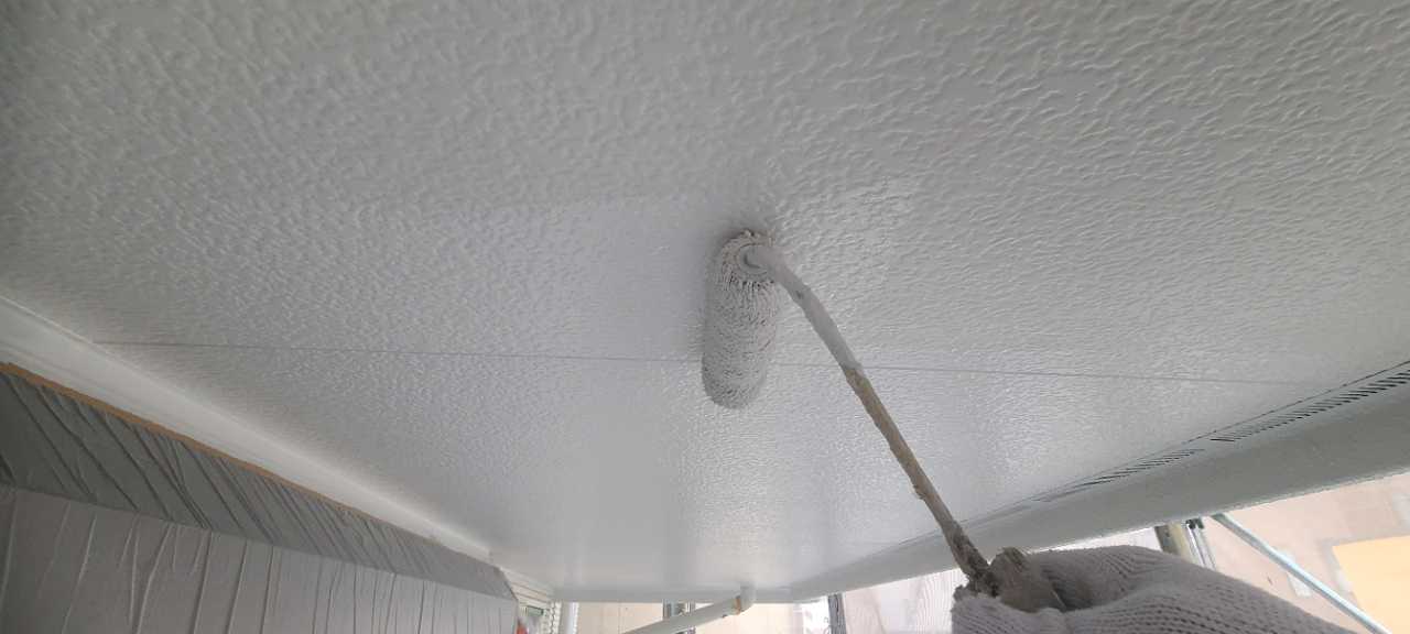 仕上げ塗装2回目です。