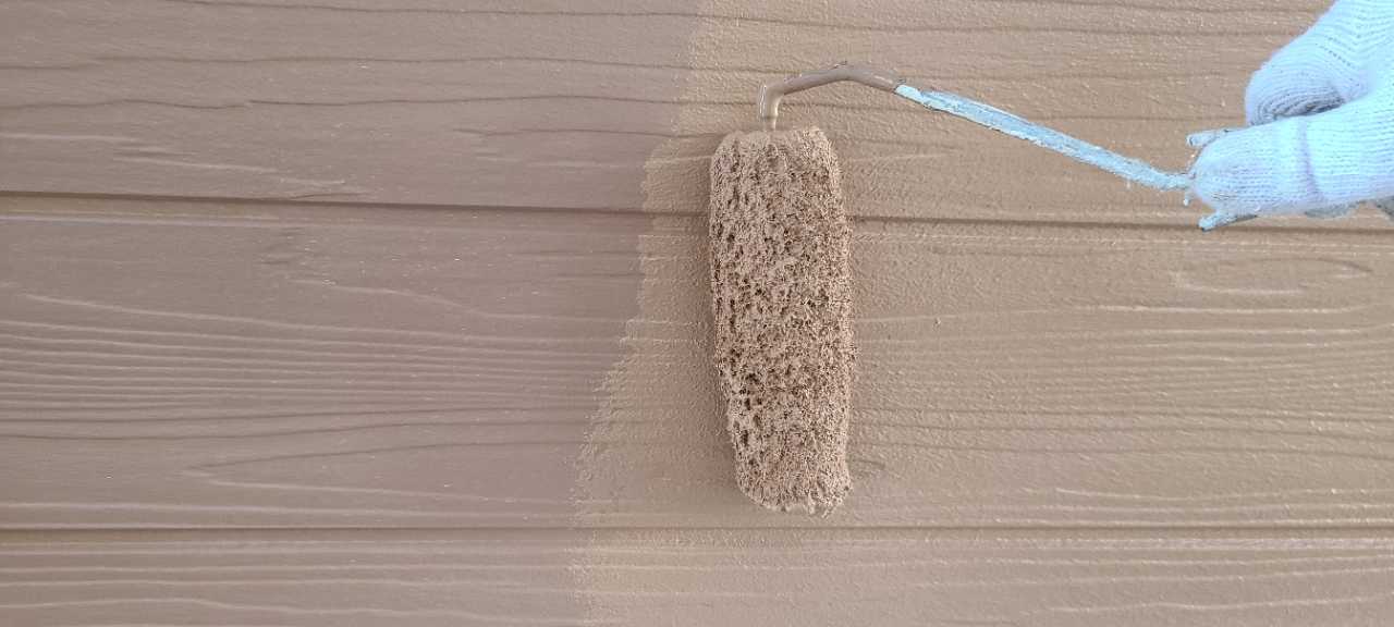 仕上げ塗装2回目です。