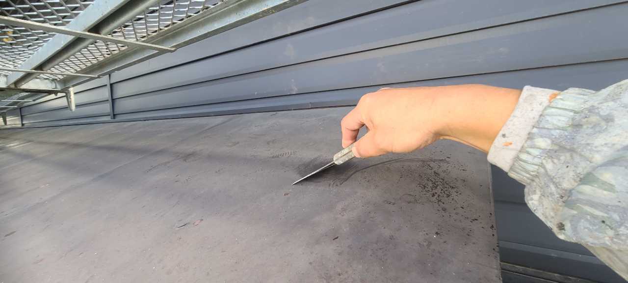 ケレン作業です。