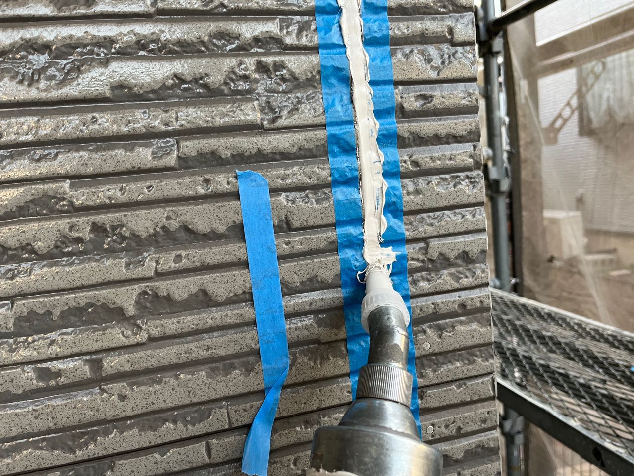 コーキング充填します。