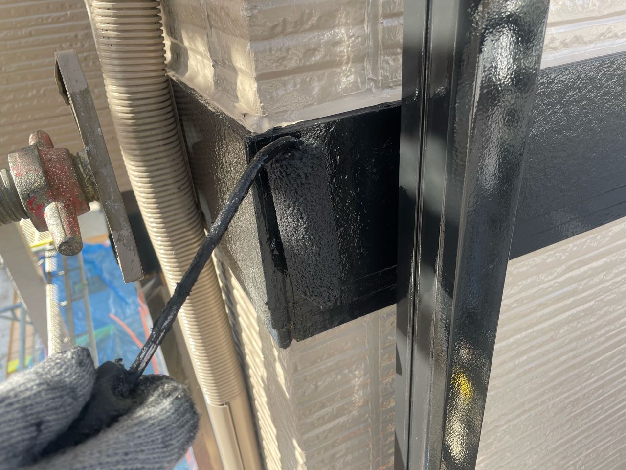 仕上げ塗装2回目です。