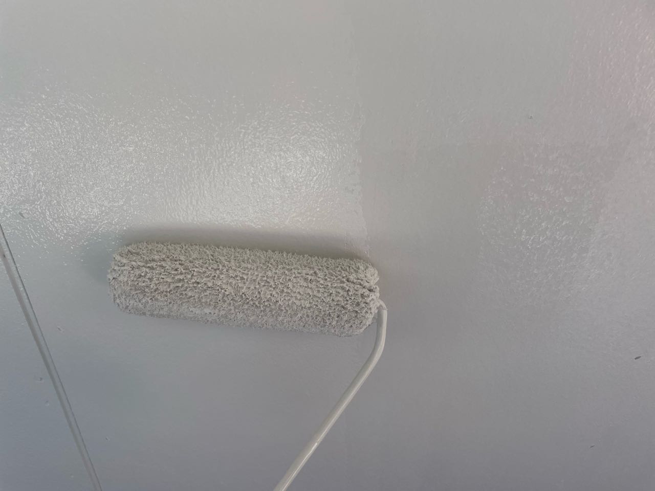 仕上げ塗装2回目です。