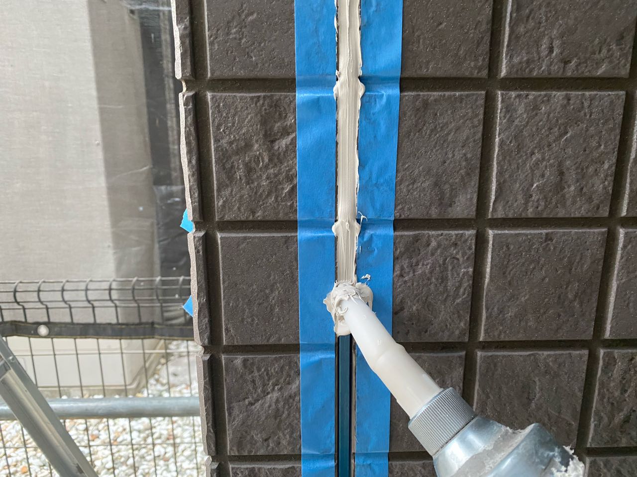 コーキング充填します。