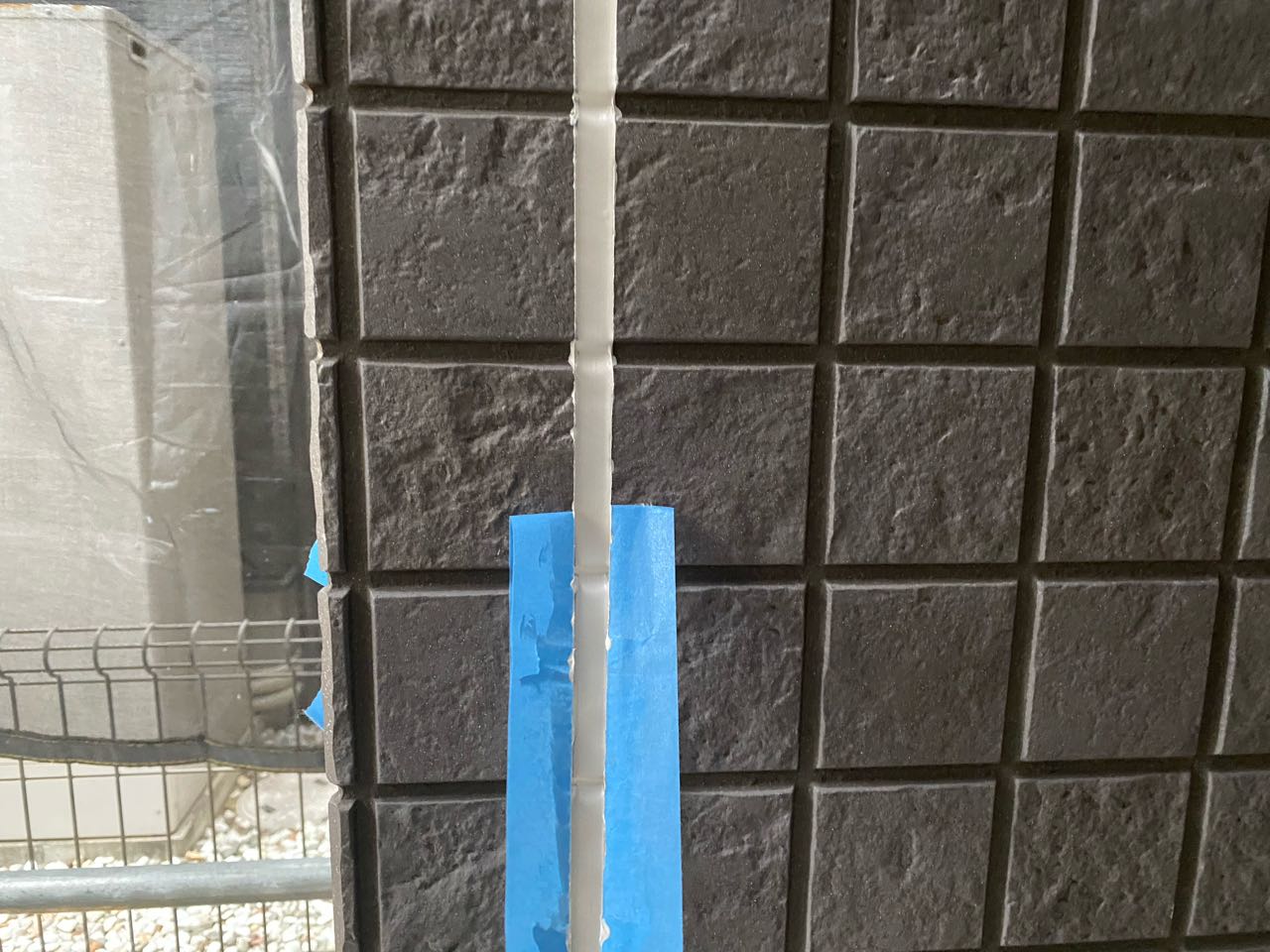 マスキングを剥がします。