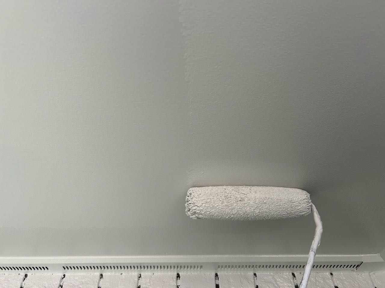 仕上げ塗装2回目です。