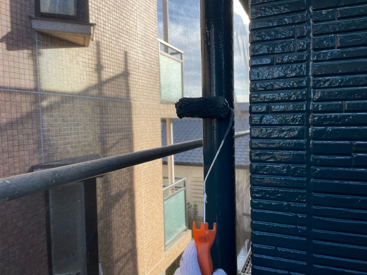 仕上げ塗装2回目です。