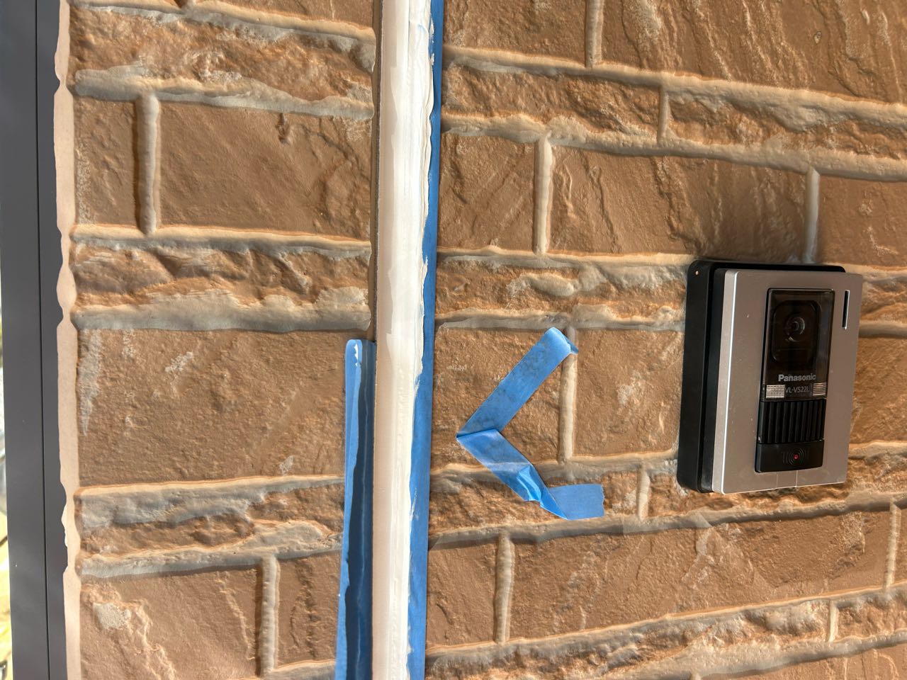 マスキングを剥がします。