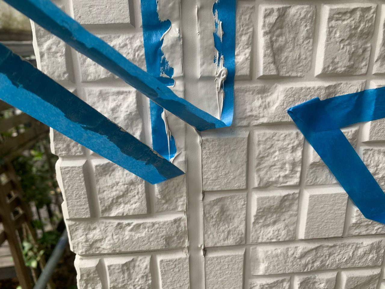 マスキングを剥がします。