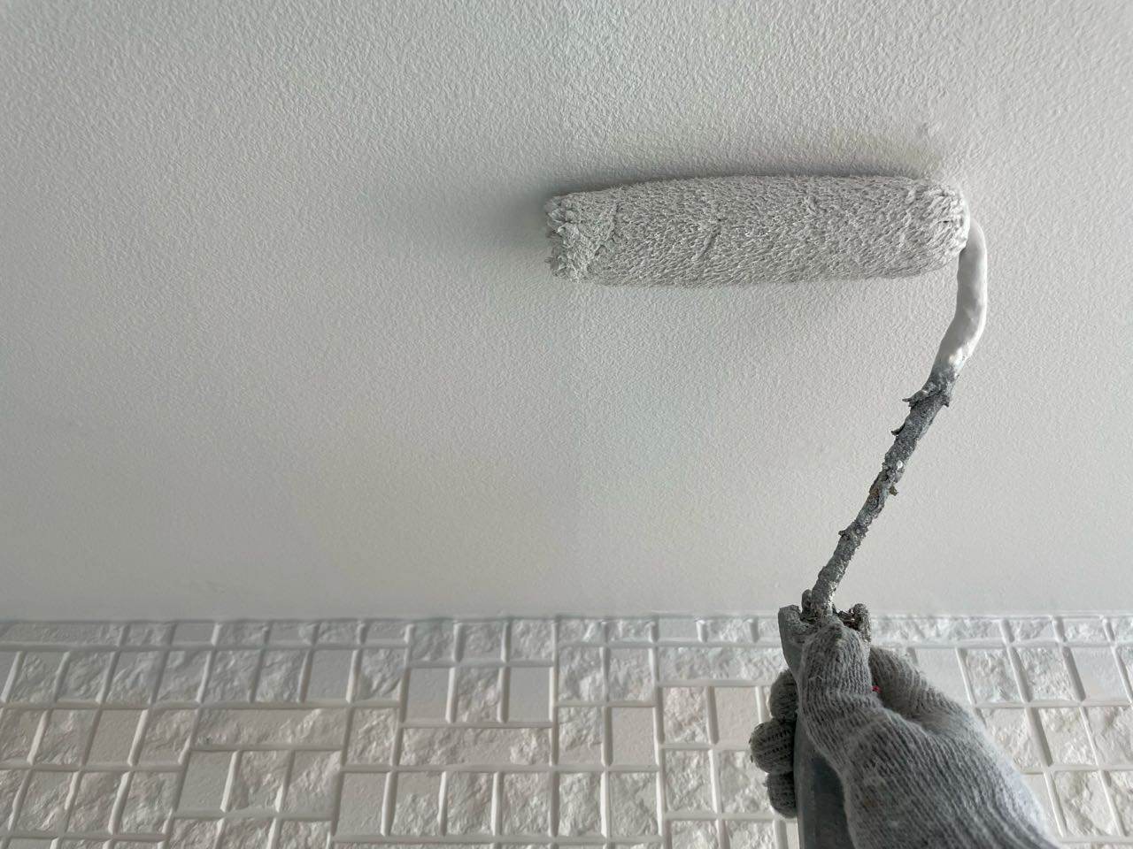 仕上げ塗装2回目です。