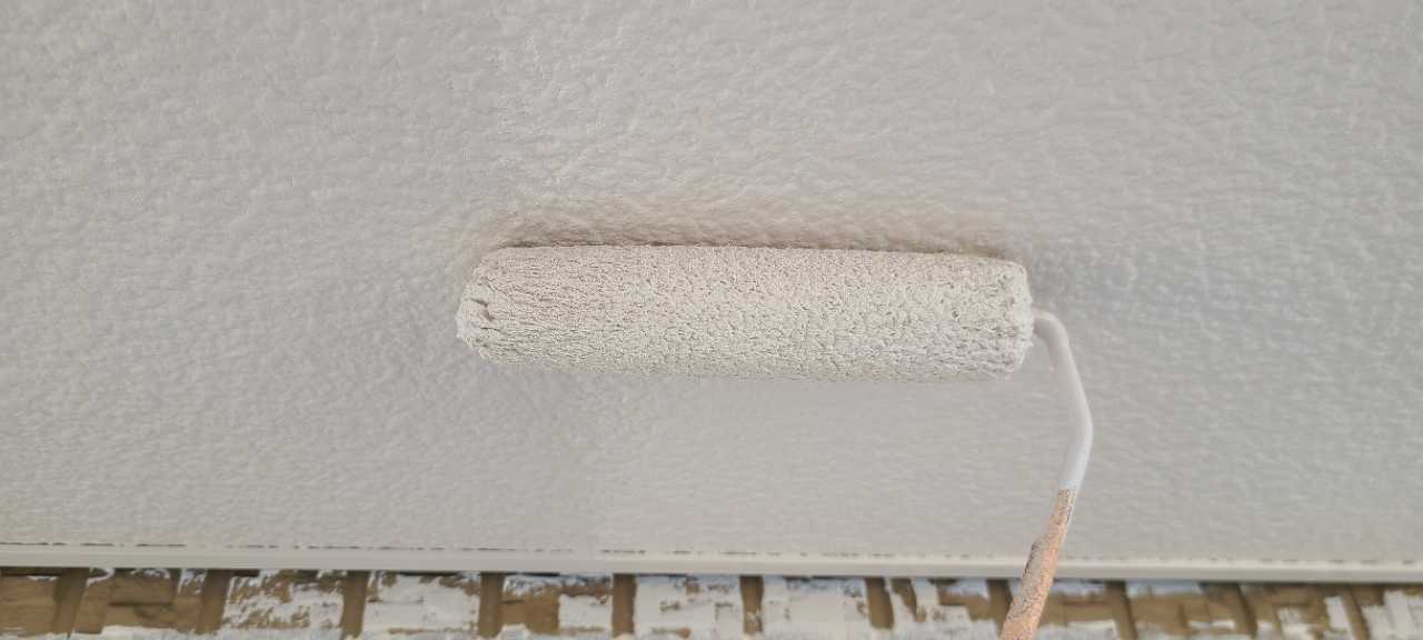 仕上げ塗装2回目です。