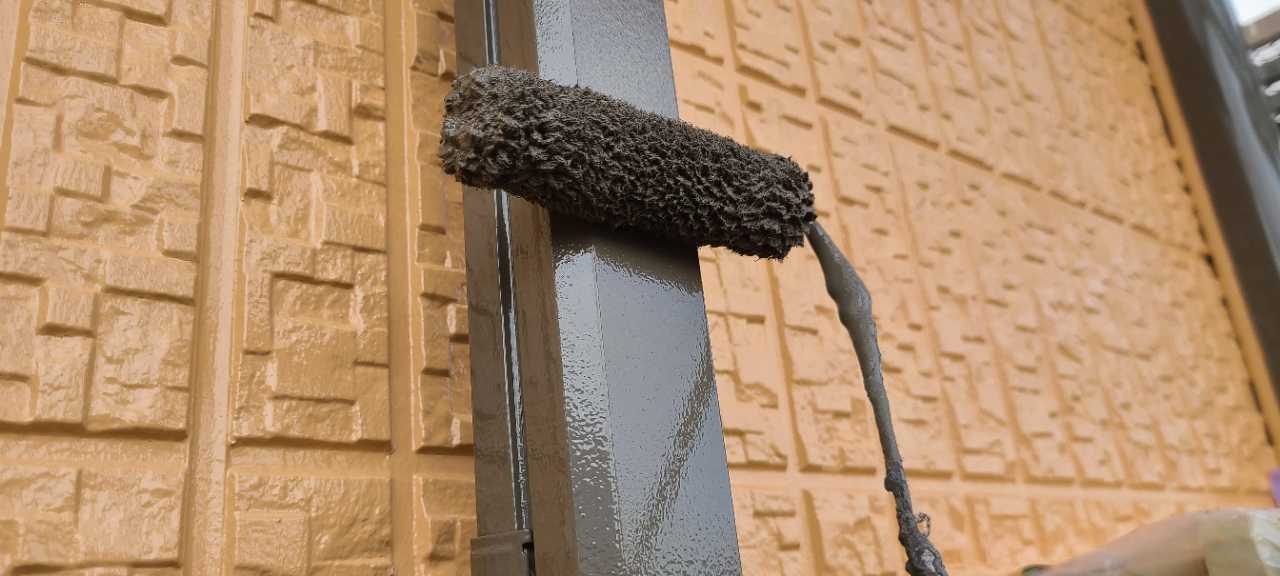 仕上げ塗装2回目です。