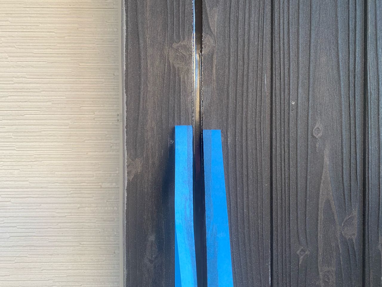 マスキングを剥がします。