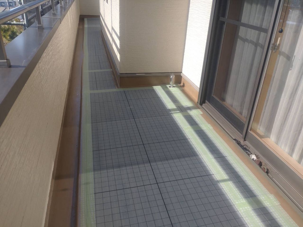 メッシュを貼り強度を上げます。