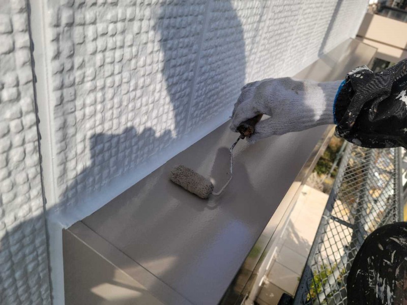 仕上げ塗装2回目です。