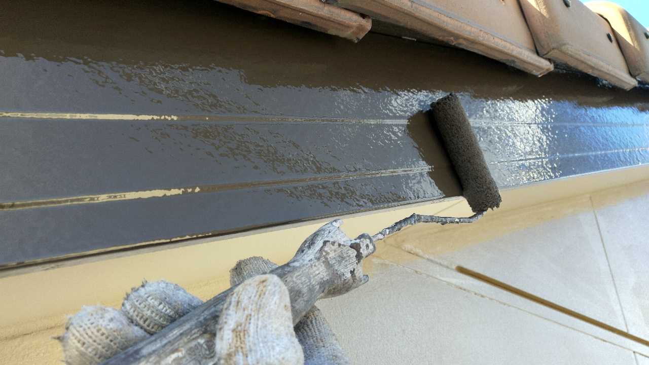 仕上げ塗装2回目です。