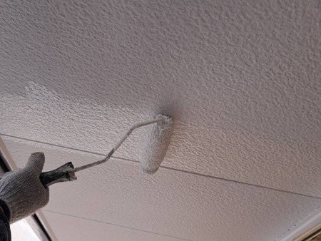 仕上げ塗装2回目です。