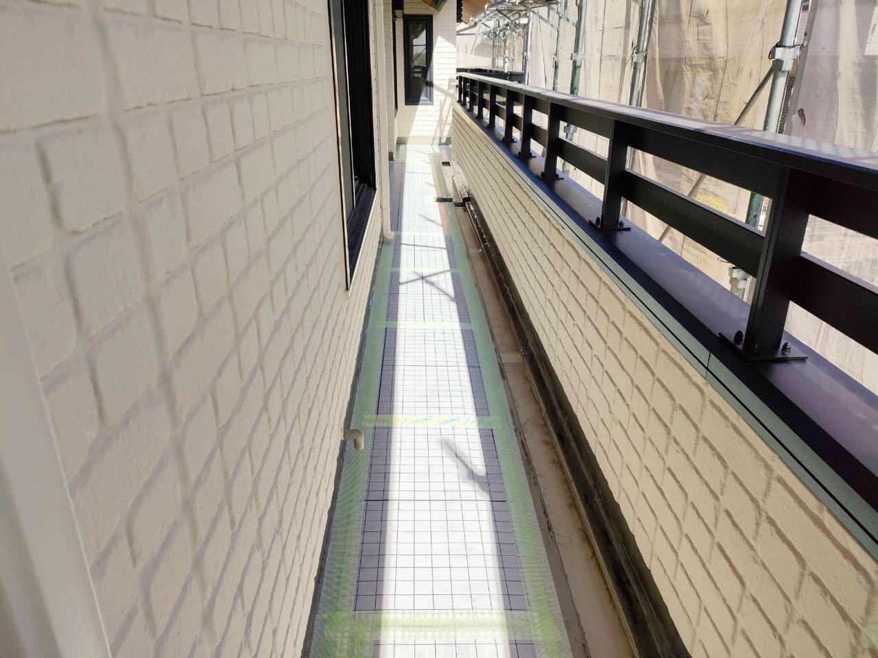 メッシュを貼り強度を上げます。