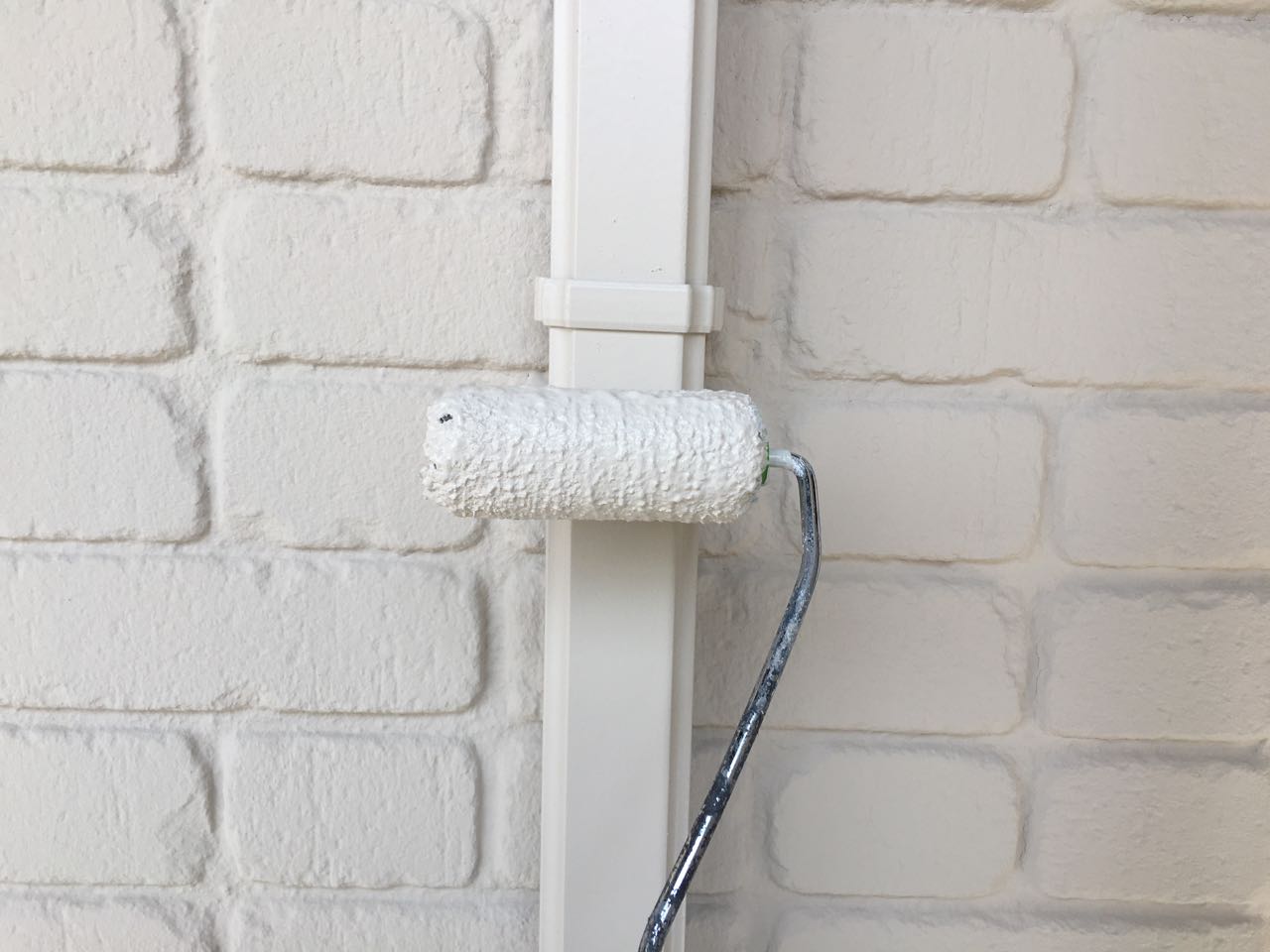 仕上げ塗装2回目です。