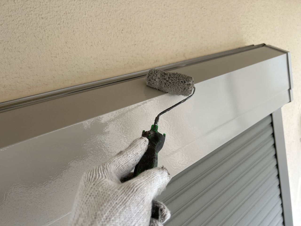 仕上げ塗装2回目です。