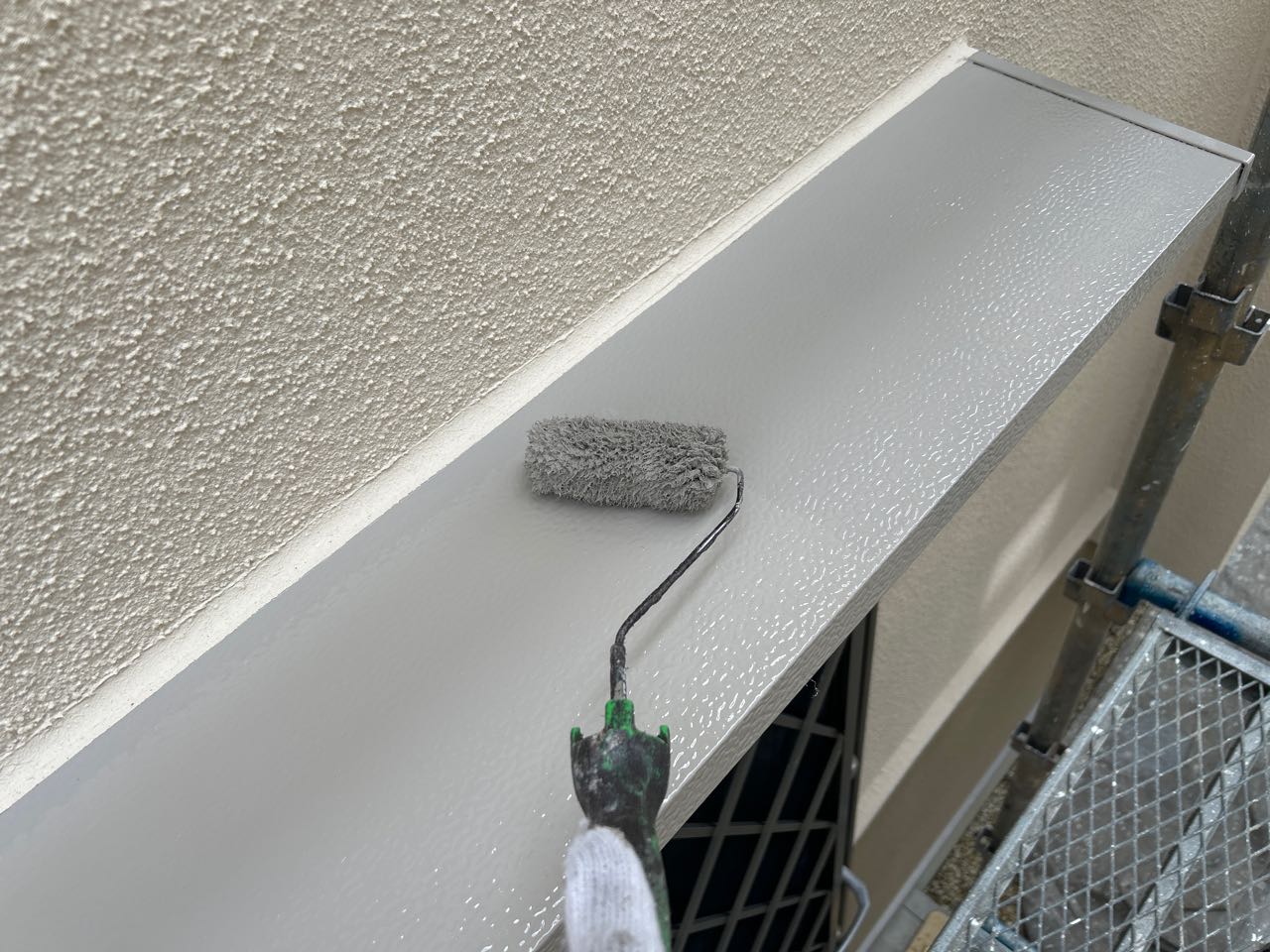 仕上げ塗装2回目です。