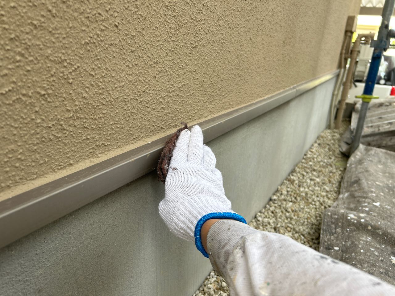 ケレン作業です。