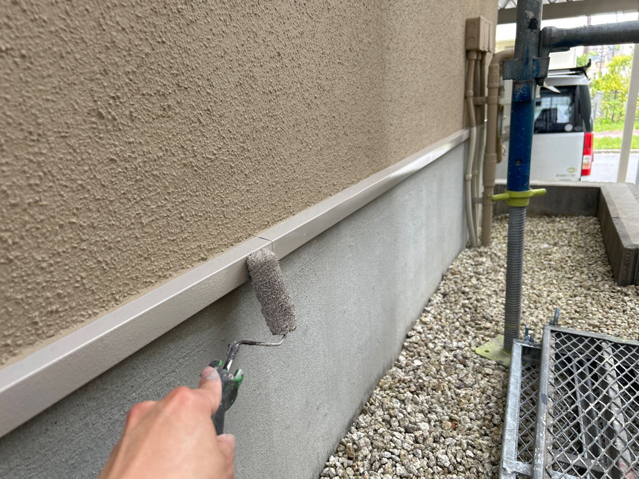 仕上げ塗装2回目です。