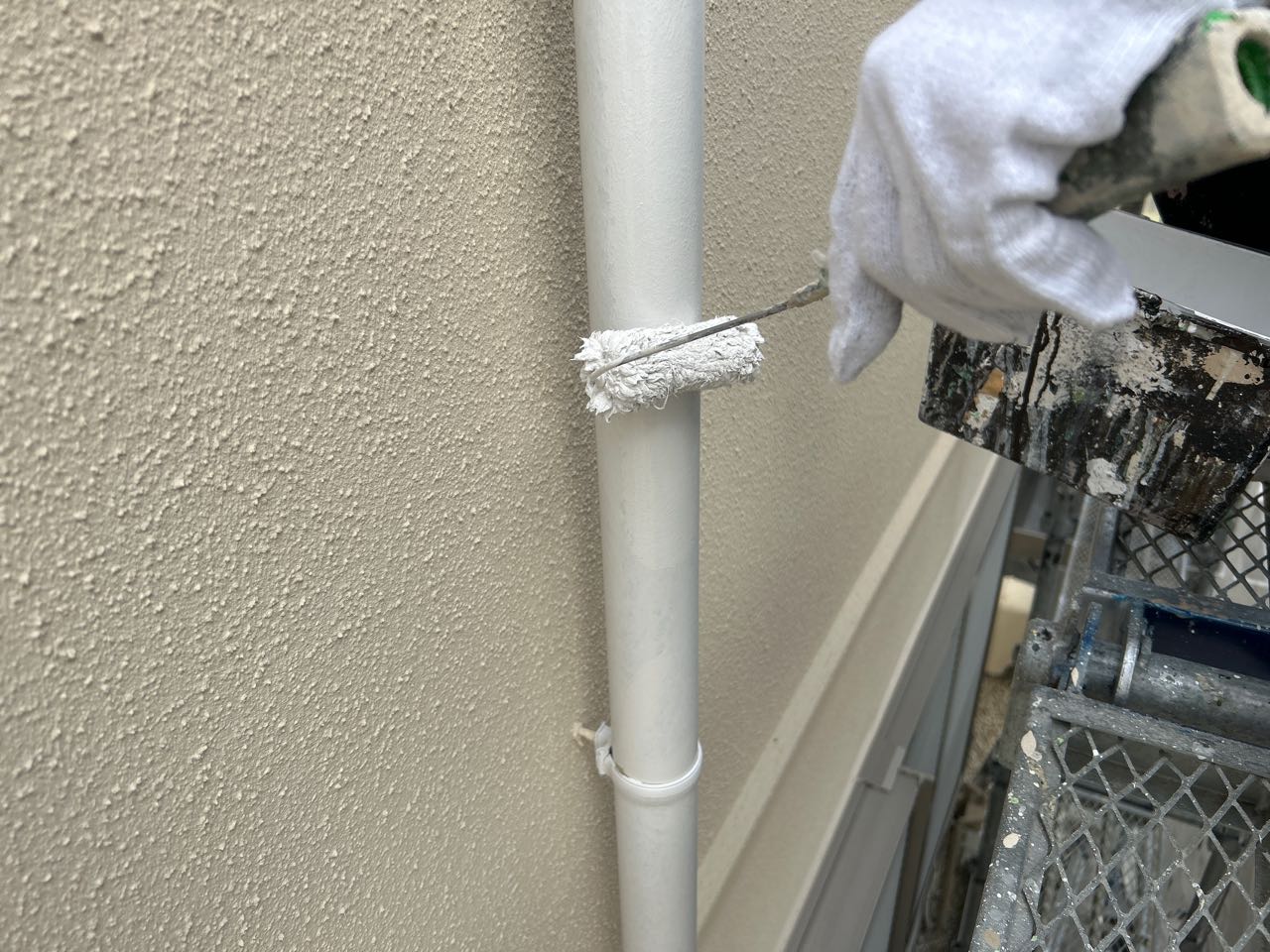 仕上げ塗装2回目です。