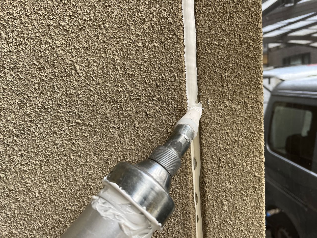 コーキング充填します。