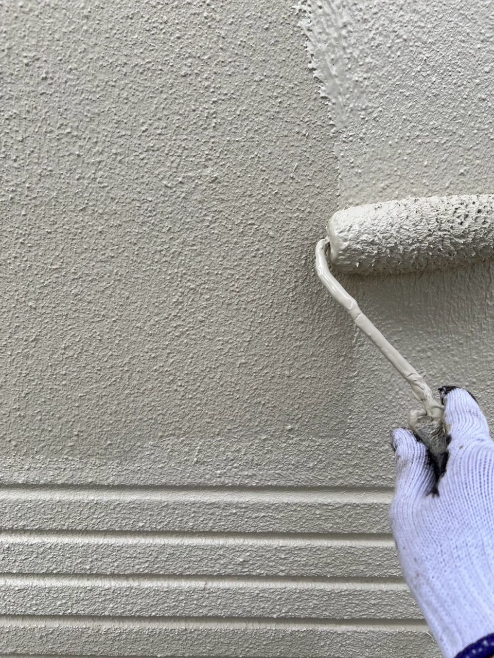 仕上げ塗装2回目です。