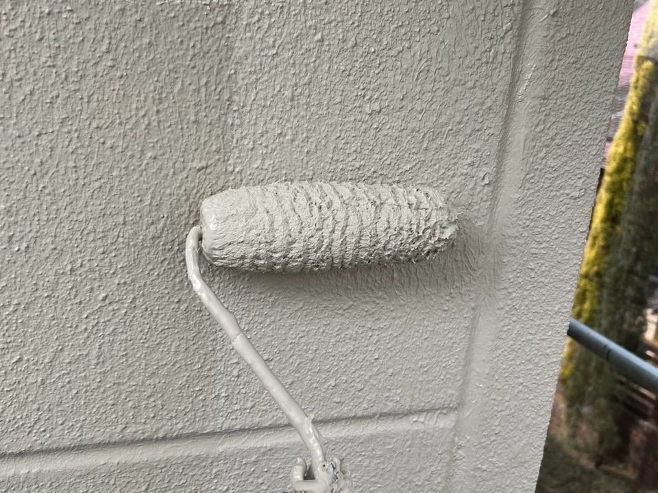 仕上げ塗装2回目です。