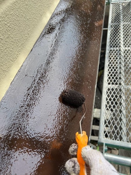 仕上げ塗装2回目です。