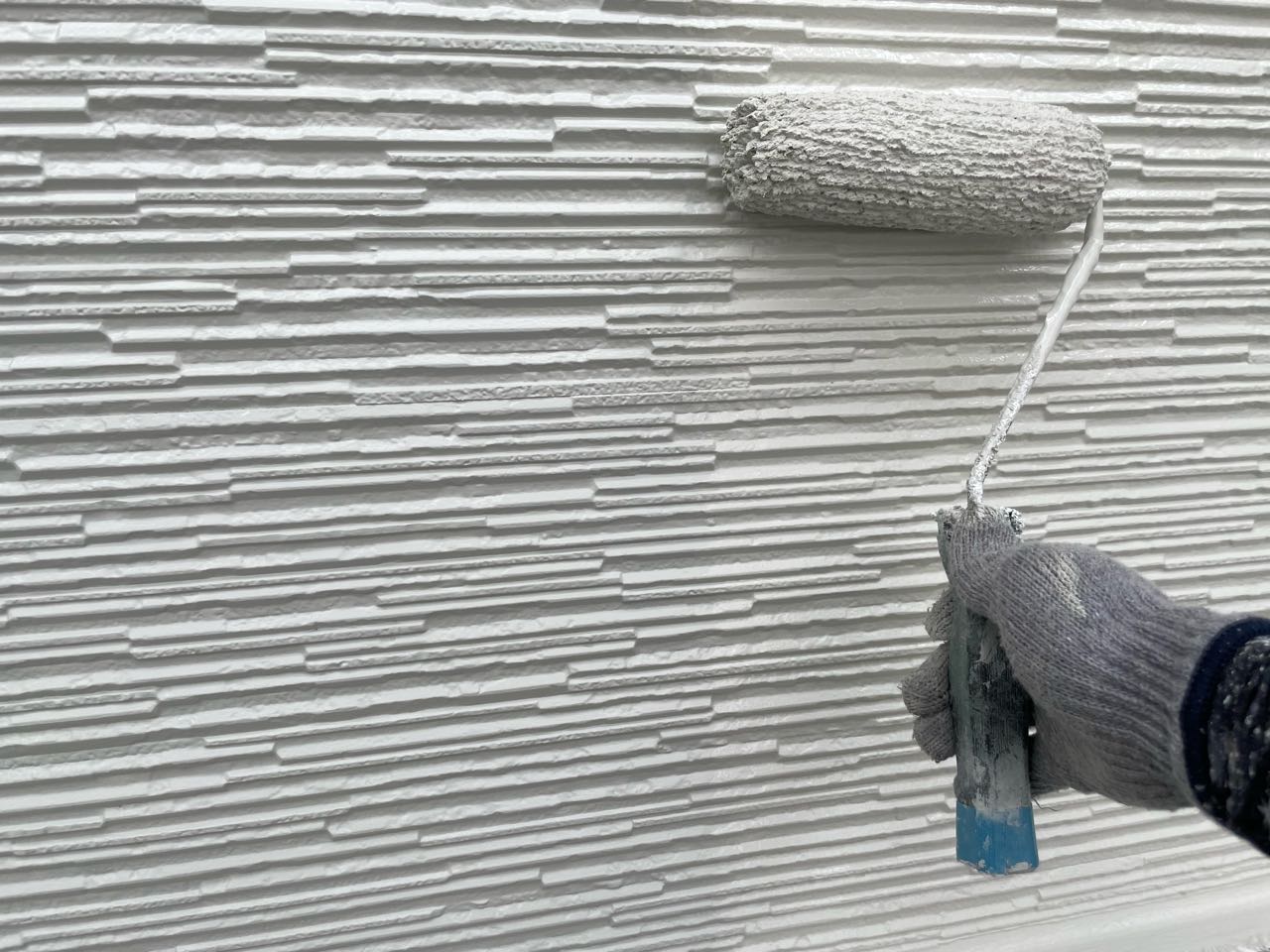 仕上げ塗装2回目です。