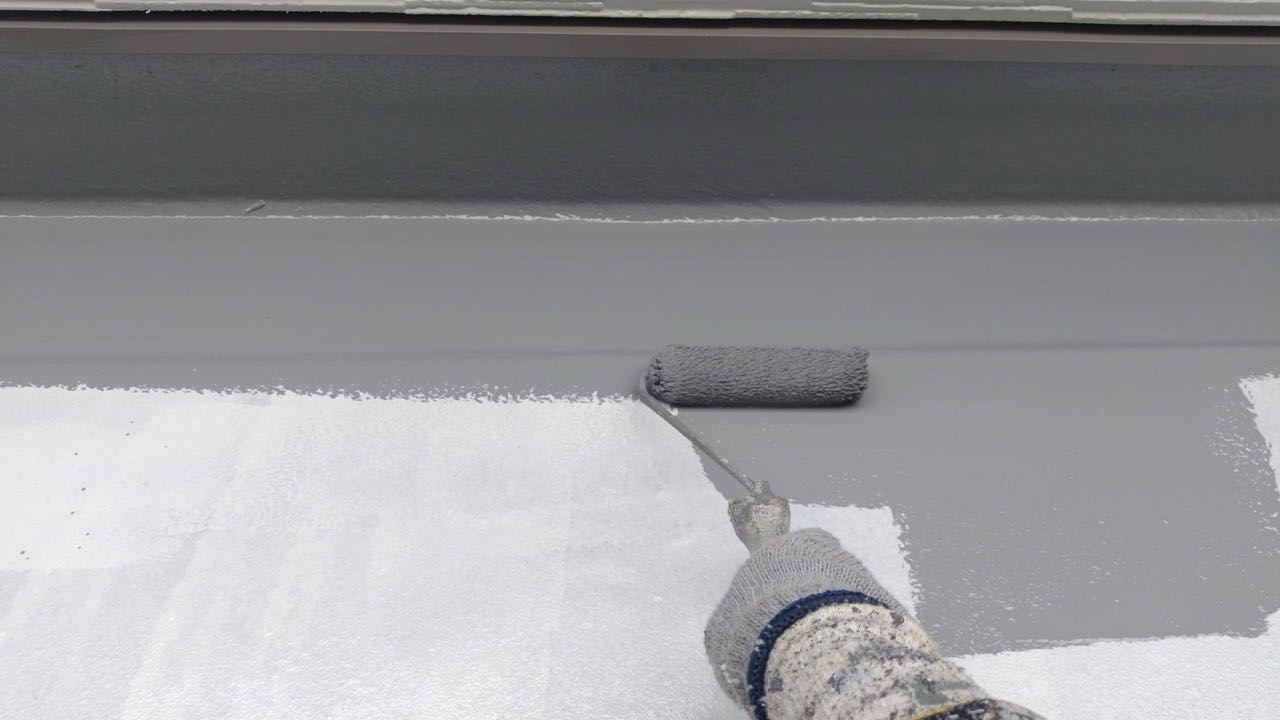 仕上げ塗装2回目です。