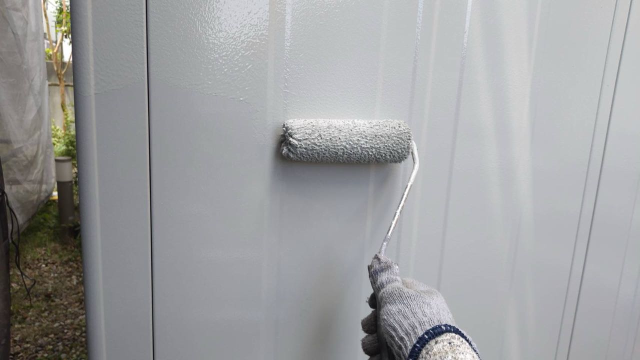 仕上げ塗装2回目です。