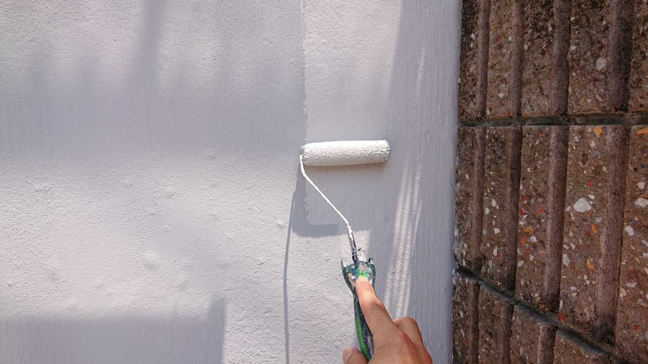 仕上げ塗装2回目です。