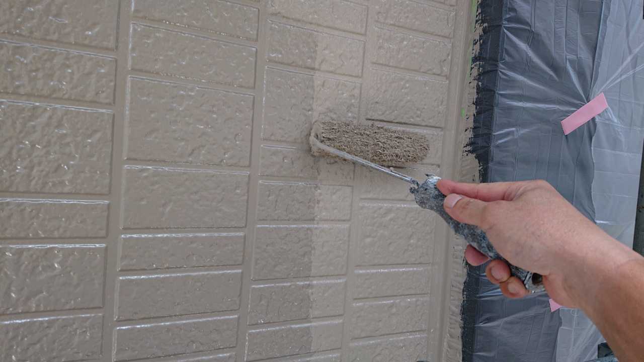 仕上げ塗装2回目です。