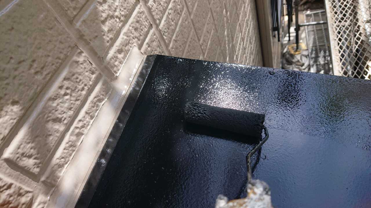 仕上げ塗装2回目です。