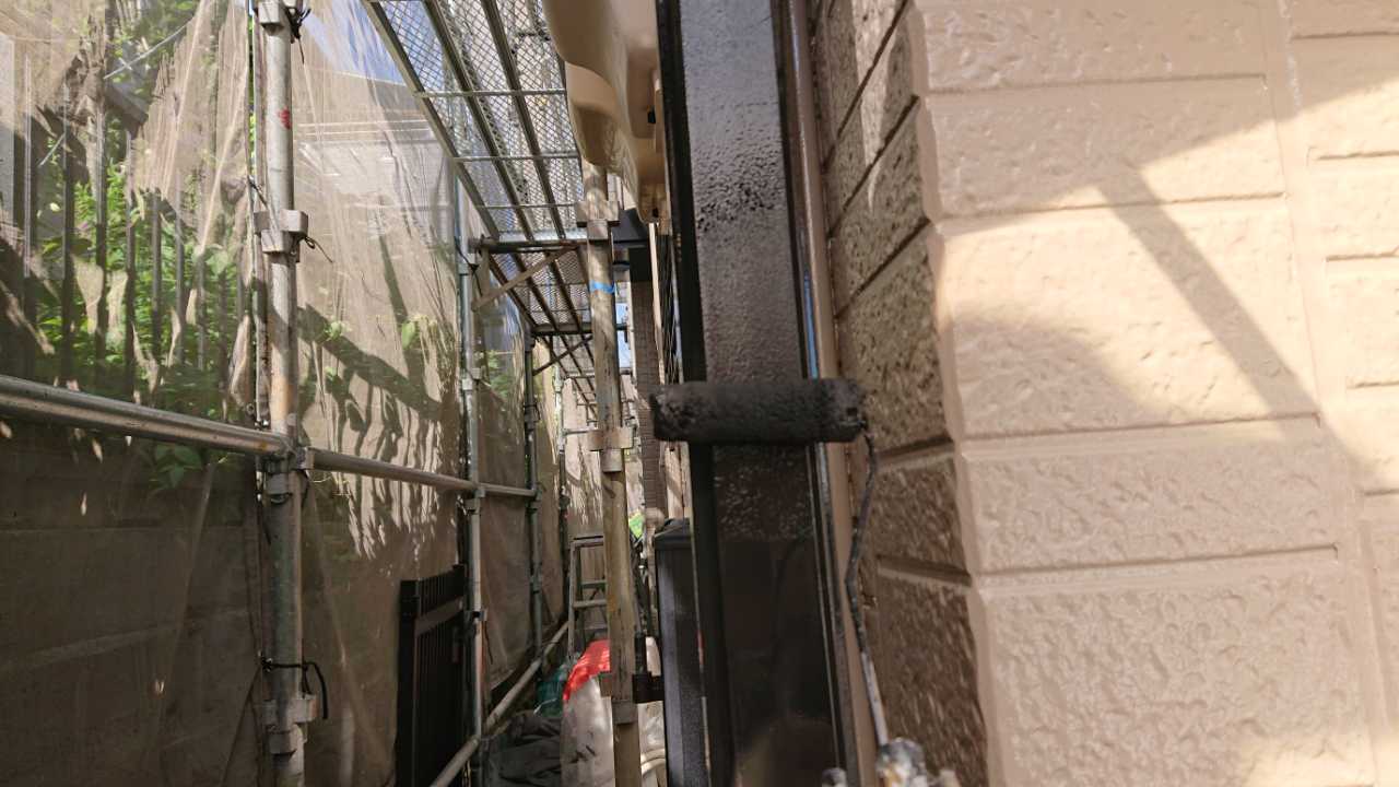 仕上げ塗装2回目です。