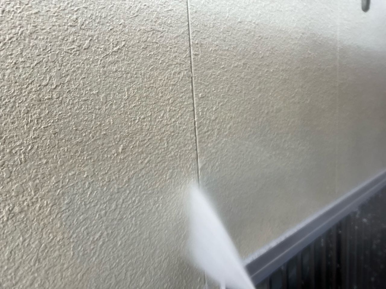 高圧洗浄します。