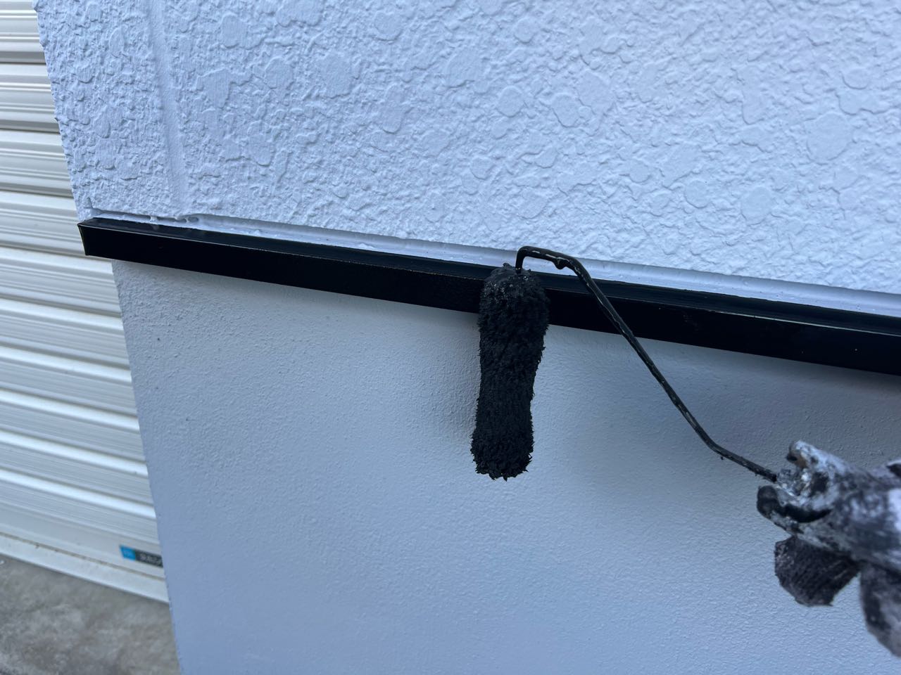 仕上げ塗装2回目です。