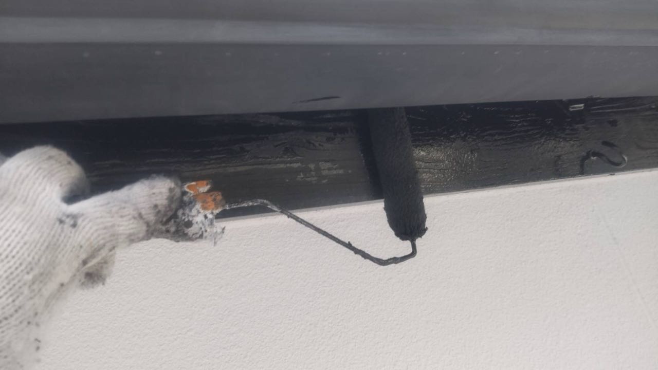 仕上げ塗装2回目です。