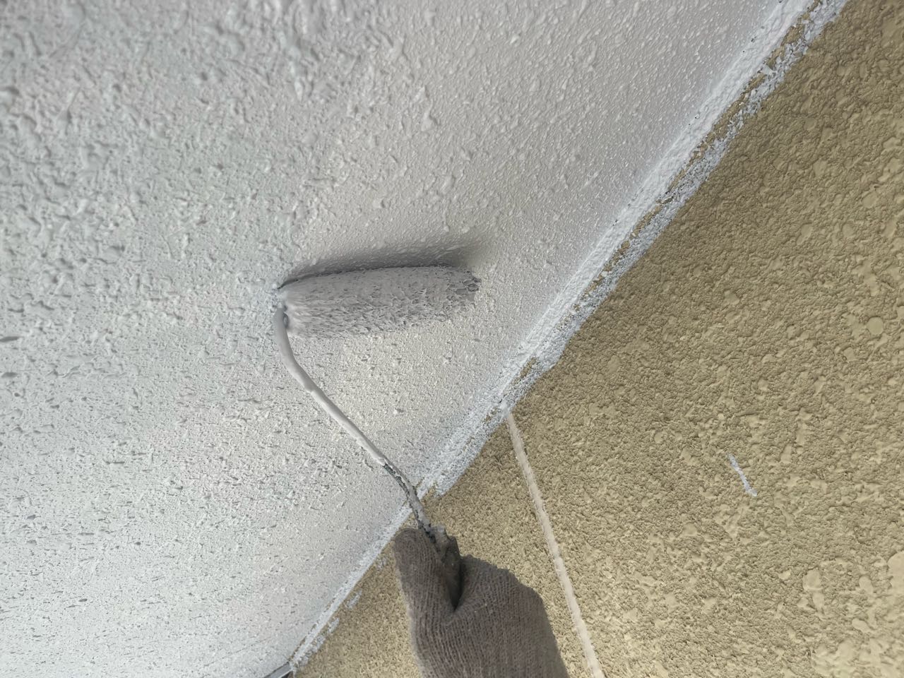 仕上げ塗装2回目です。